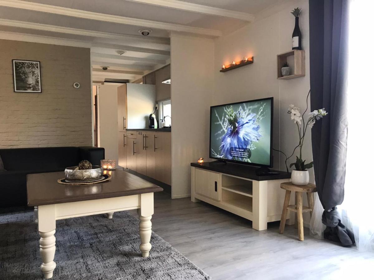 Willa Omheind Chalet Met Prive Hottub. Op De Veluwe Voorthuizen Zewnętrze zdjęcie