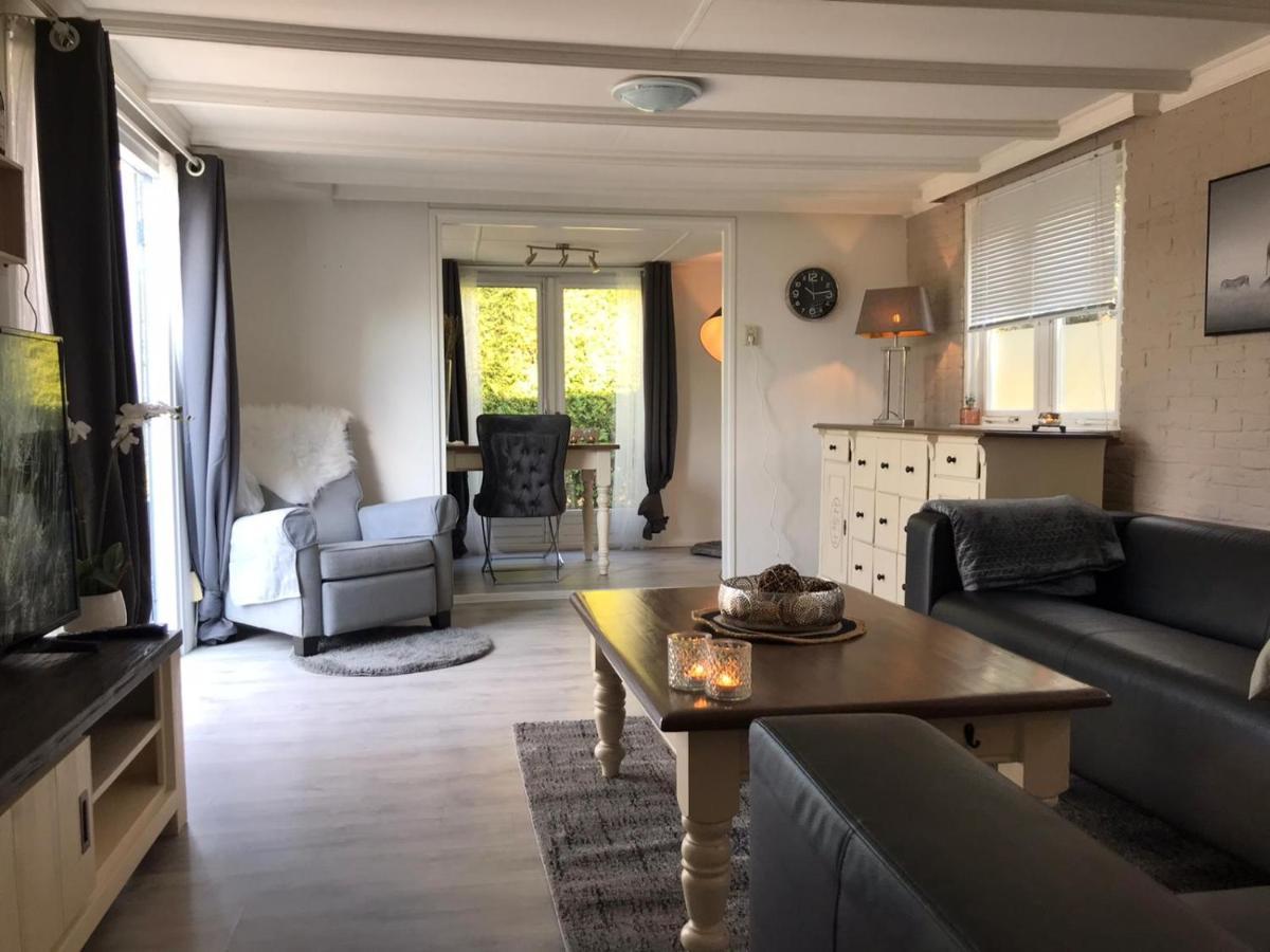 Willa Omheind Chalet Met Prive Hottub. Op De Veluwe Voorthuizen Zewnętrze zdjęcie